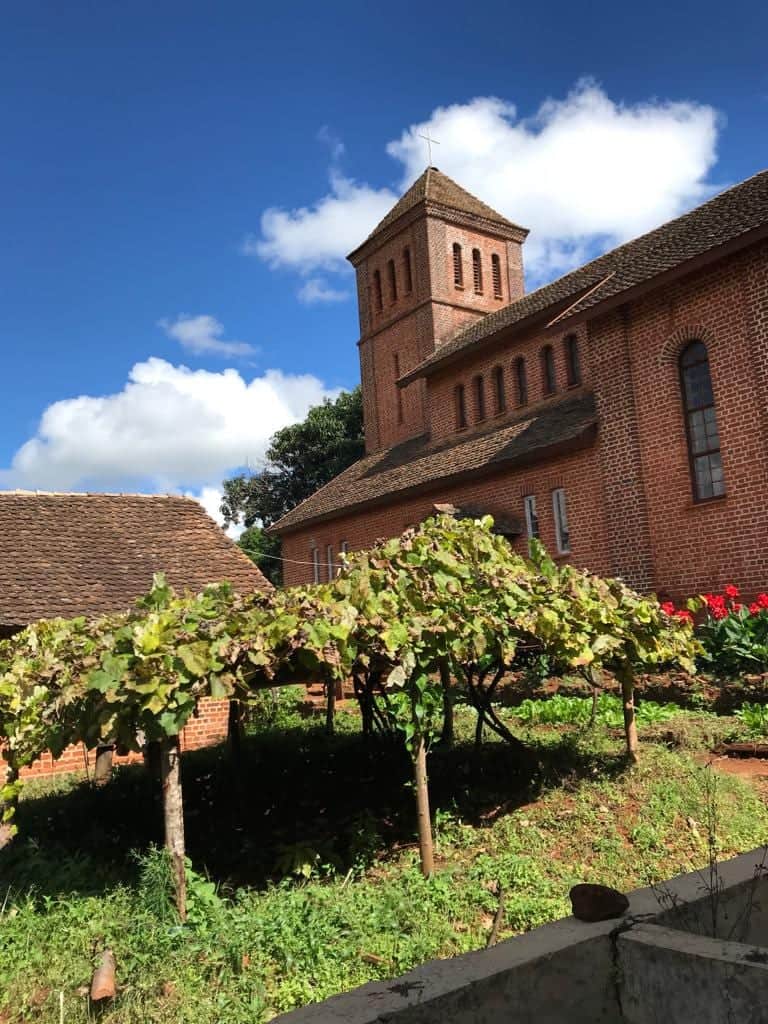 Die Gemeindekirche in Madunda